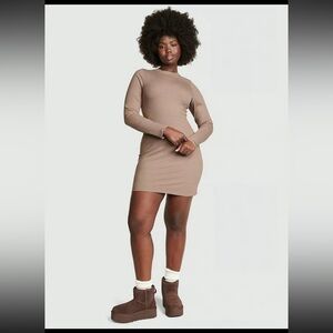 🐸PINK Victoria's Secret stretch cotton Long Sleeve mock-neck dress